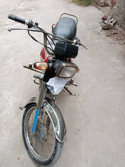 High speed CD 70 Motorcycle Model 2010