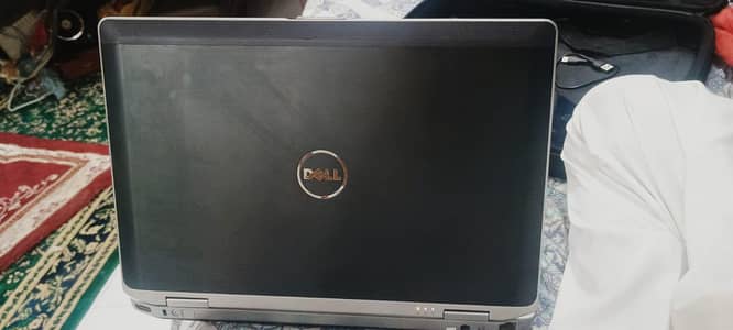 Dell Laptop Core i 7 8GB RAM window 10 pro