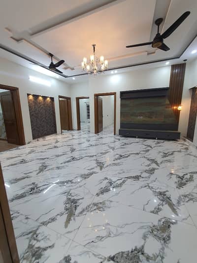 7 Marla Brand New Lower Portion