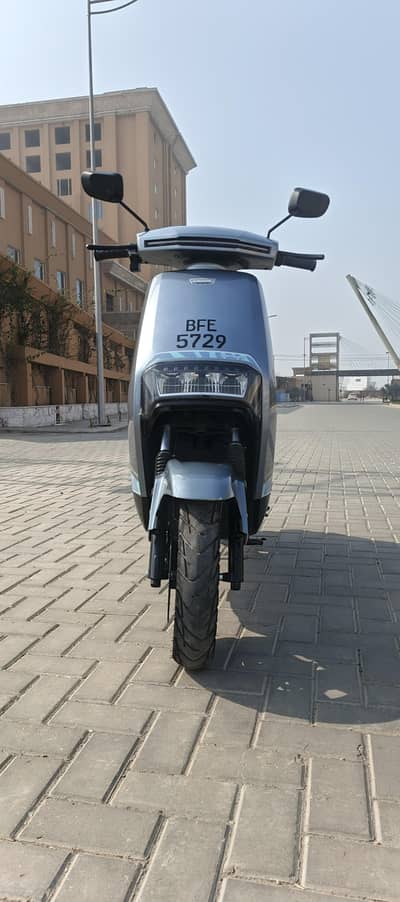 YJ Future electric scooty model 2025
