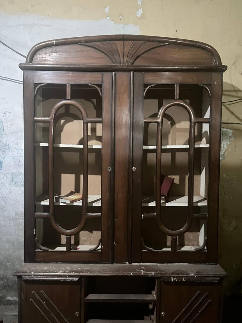 Dressing Table / Showcase 0