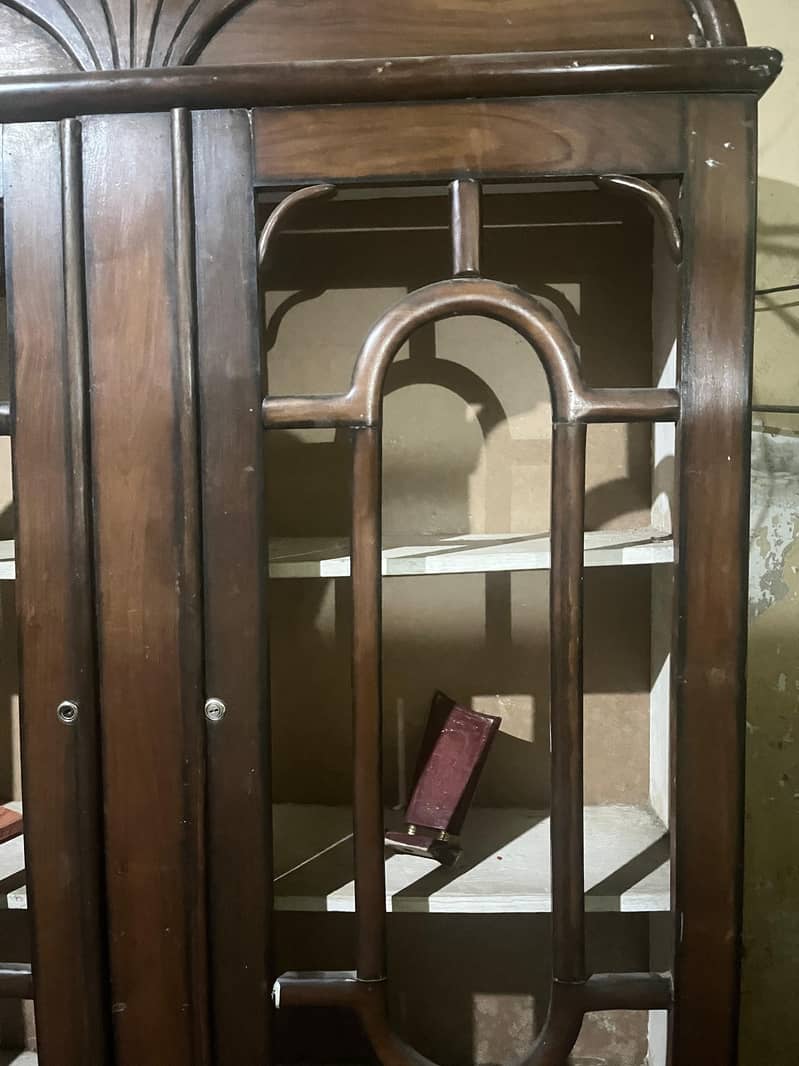 Dressing Table / Showcase 3