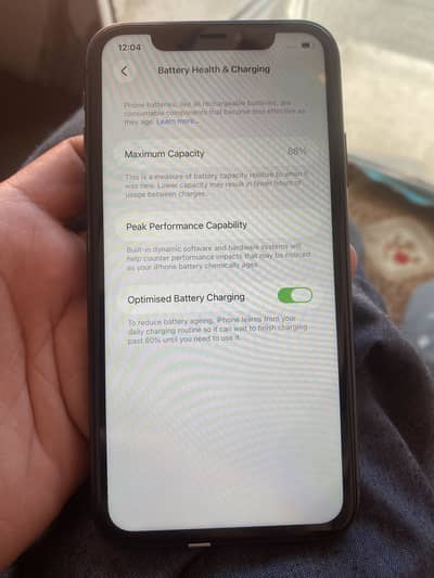 iPhone 11.03406041100 wattsapp