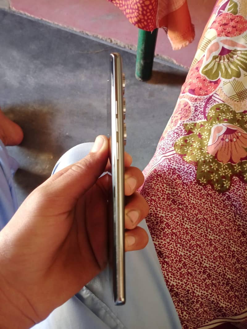 Tecno camon 40 pro 2