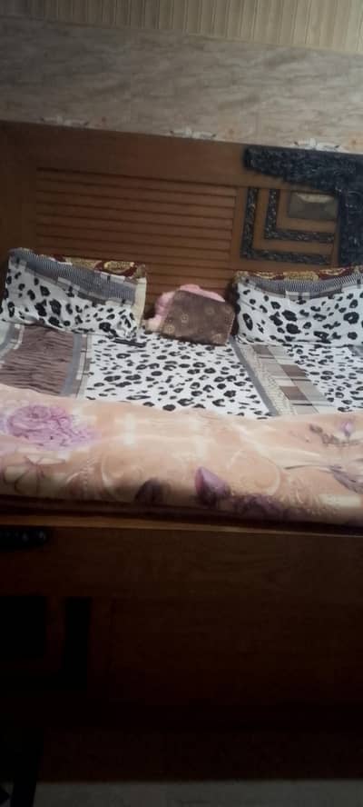 full bedroom set for sell in good condition and good price