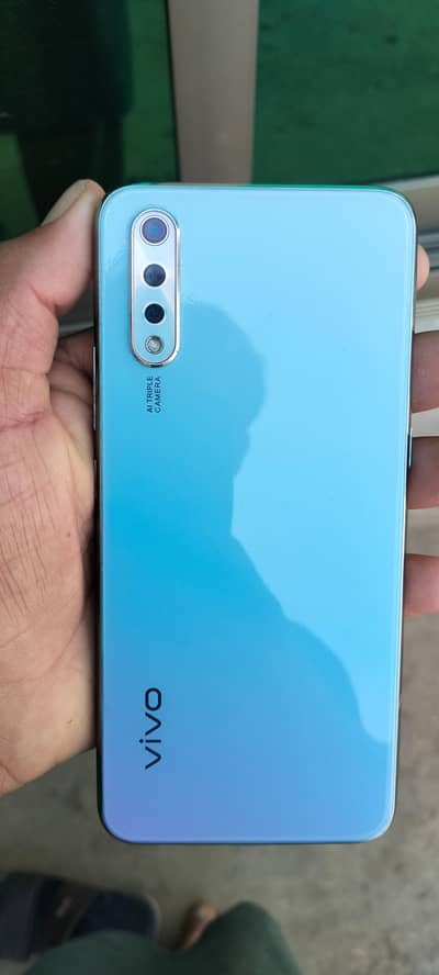 vivo s1 10by10 bada charger sath ha no open no repair