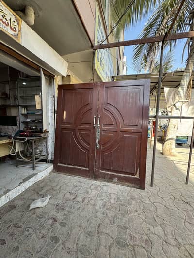 GOLDEN TEAK SOLID KING DOOR