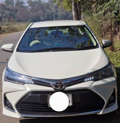 Toyota Corolla GLI Auto Super White is up for sell