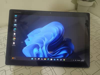 Lenovo Core i5 8th 8/256 Touch Display