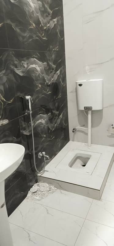 Wapda town g block 5 Mrla brand new upper portion only for couplefor rent