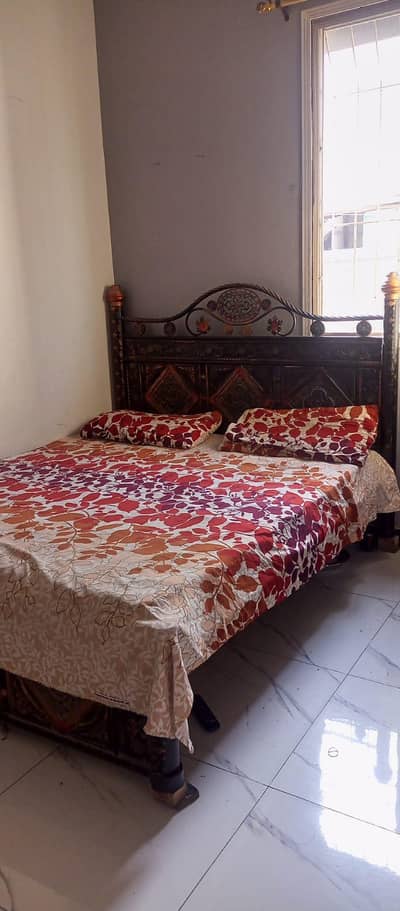 لوہے کا شاندار ڈبل بیڈ نئے ڈیزائن کے ساتھ