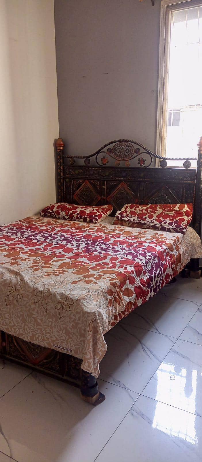 لوہے کا شاندار ڈبل بیڈ نئے ڈیزائن کے ساتھ 1