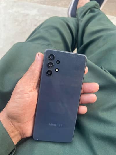 SAMSUNG A32 mubail with books