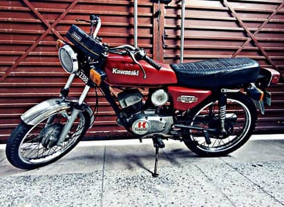 Kawasaki Deluxe 100 cc in good condition
