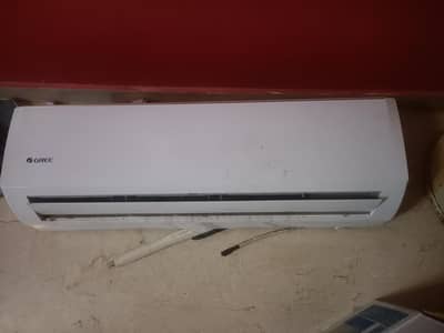 Gree A. C 1.5 convential