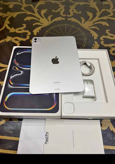 Ipad pro M4 Complete box 512gb contact WhatsApp 0325,67,35,466