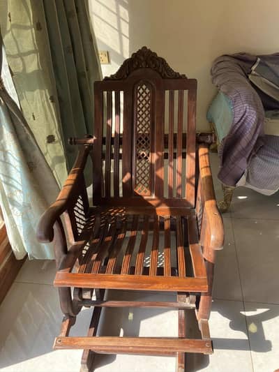 Chinoti Chair Excellent Condition  Sheesm Wood use 100%