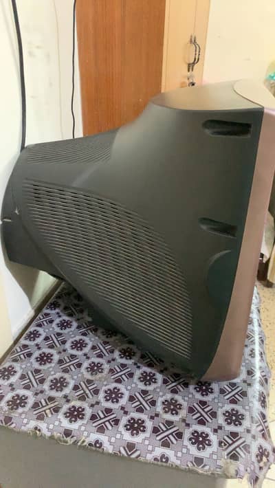 Noble TCL Service TV 32 Inch-Perfect Working Condition