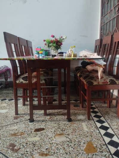 chinyoti dinning table with 6 chairs