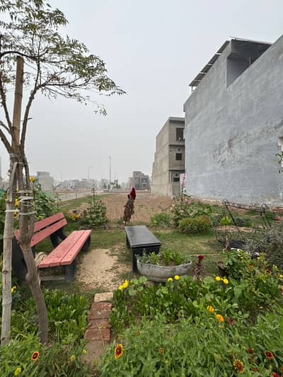 Elite 5 Marla Plot in Silver Block Secure Your Future in Park View City Lahore