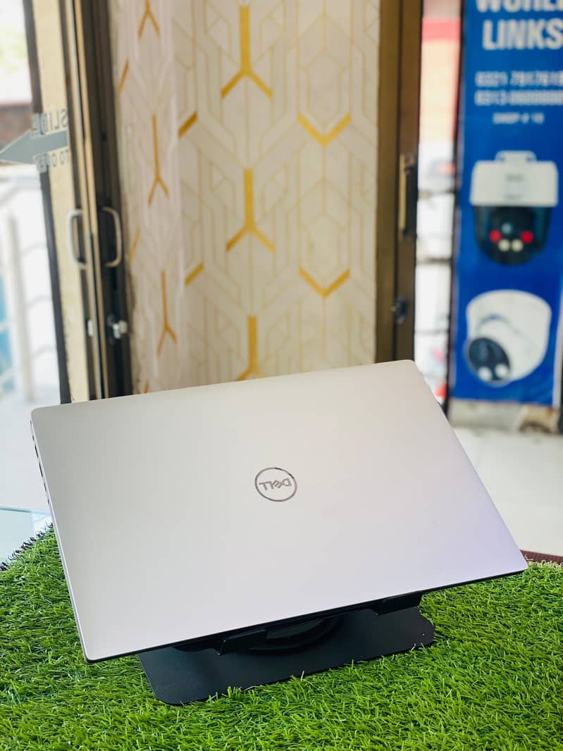 Dell Precision 5530 7