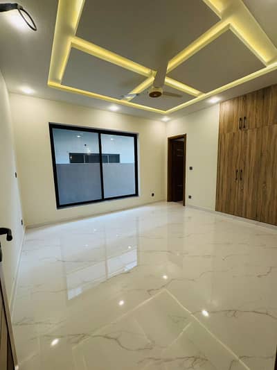 Bahria Town Phase 4 House For Sale Sized 10 Marla