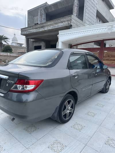 Honda city 2005