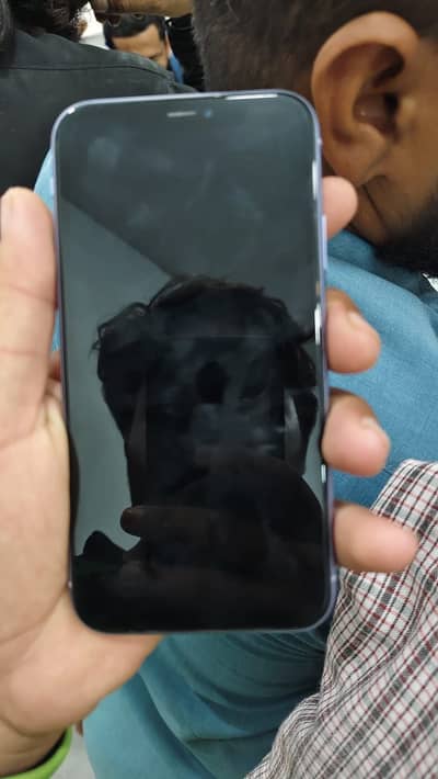 I phone 11 factory unlock