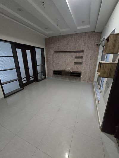 1 Kanal Double Story House For Rent Model Town