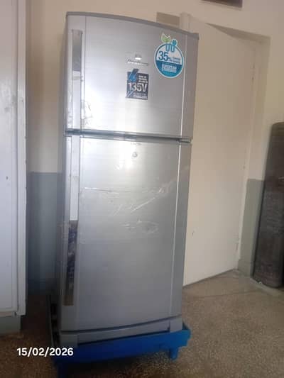 Dawlance refrigerator  medium size  condition 10/10