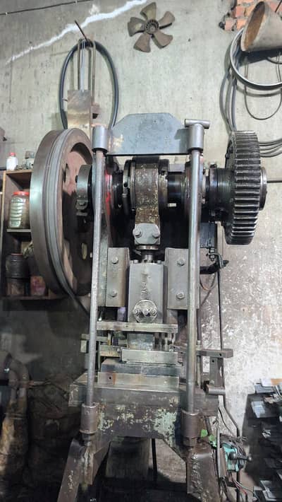 Press man job offers  Part time/Full time