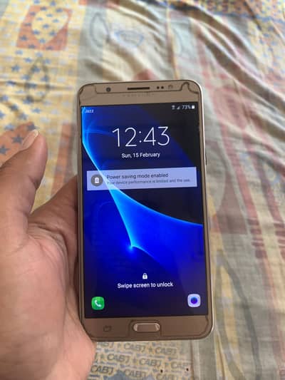 Samsung galaxy j7