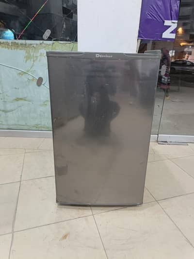 dawlance room size fridge/0321/080/77/77/