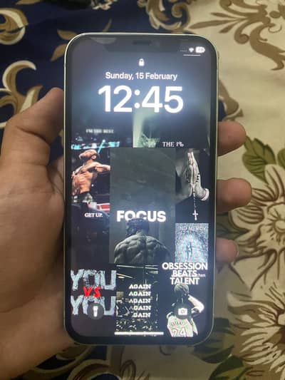 Iphone 12 10/10 condition JV