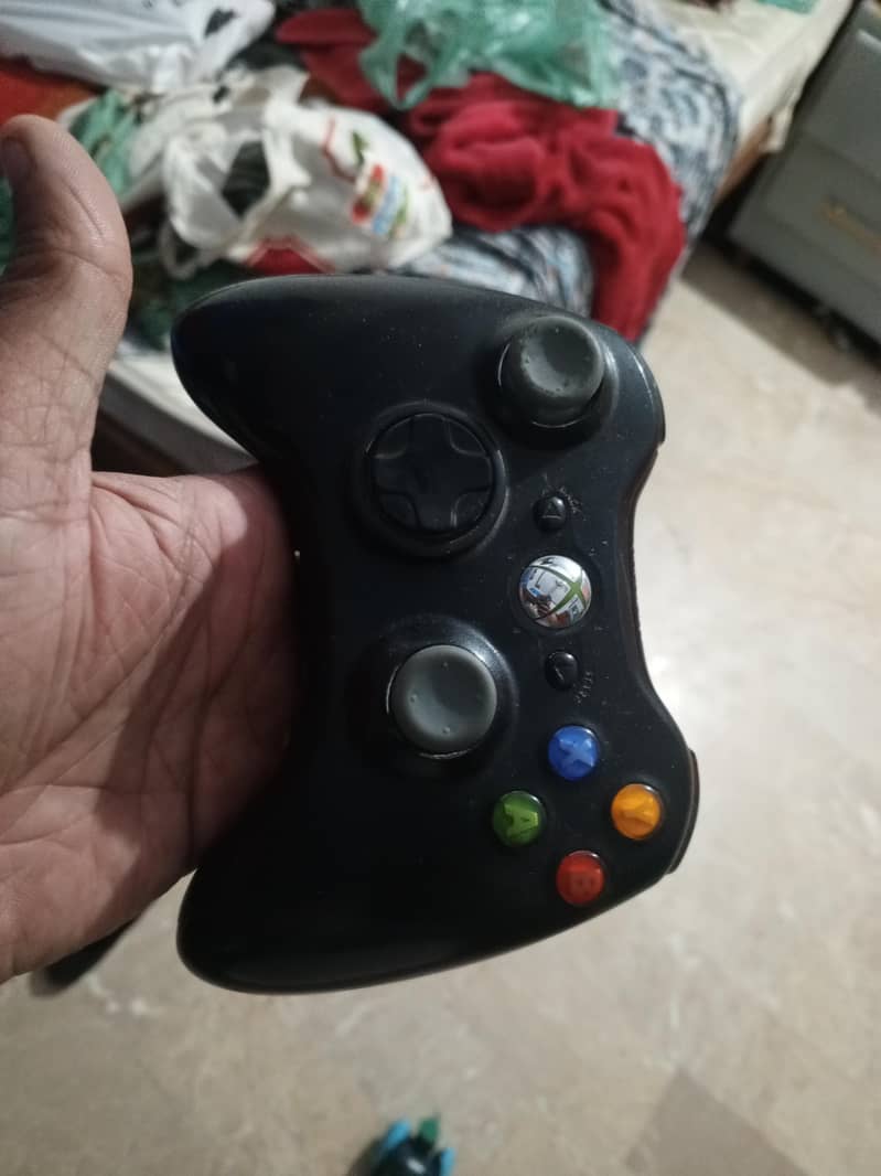 PS4 Controller Xbox 360 Controller Xbox One Controller & DVDs read ad 2