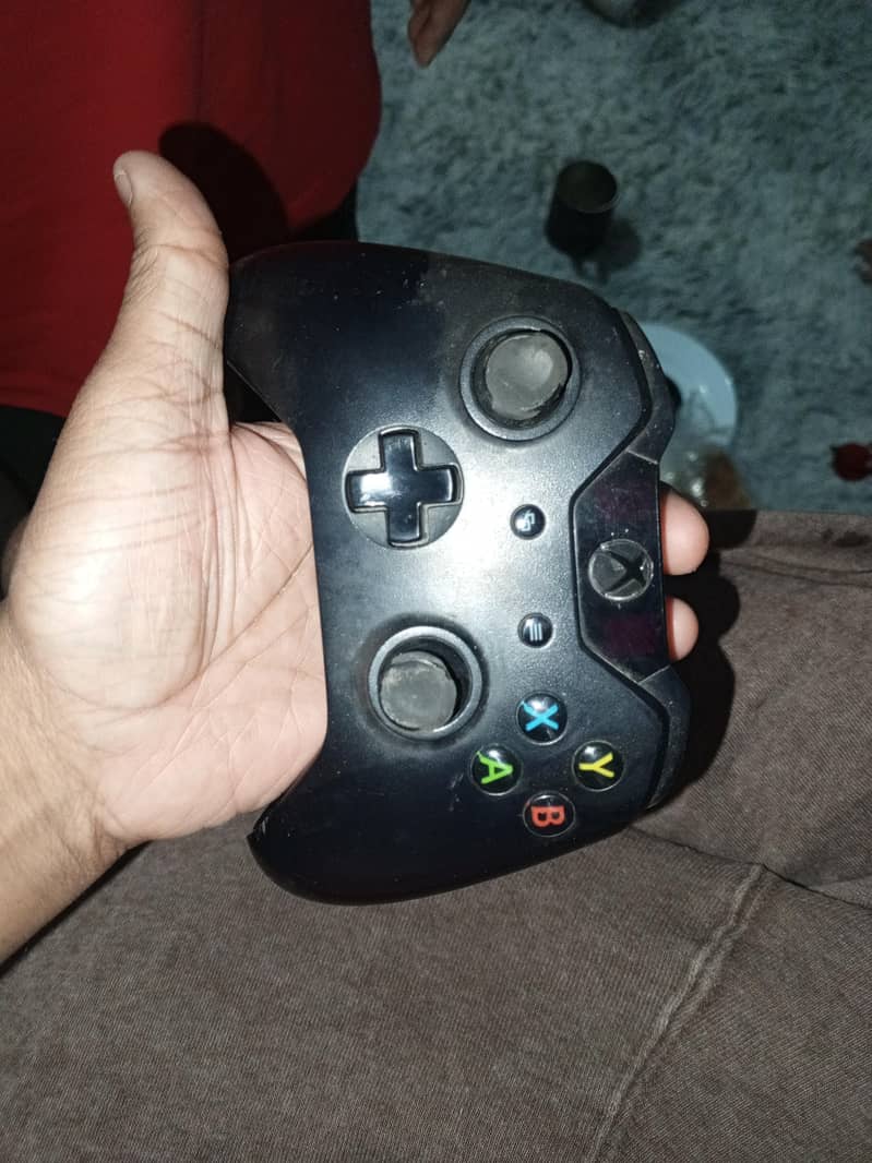 PS4 Controller Xbox 360 Controller Xbox One Controller & DVDs read ad 6