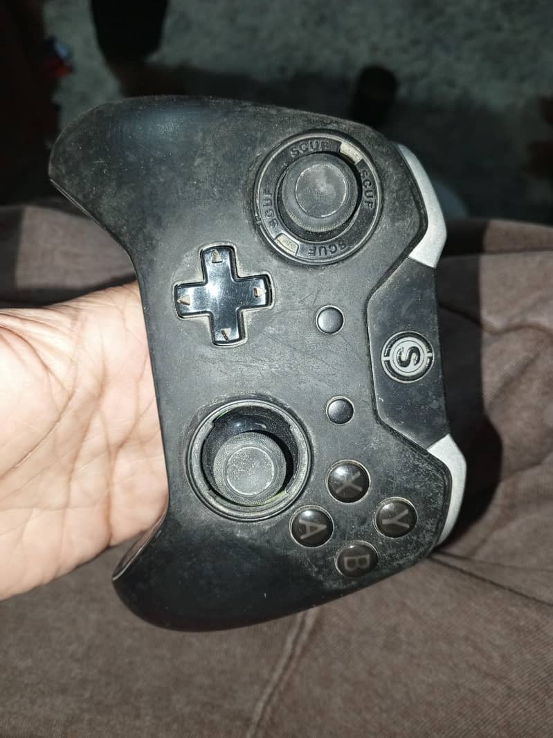 PS4 Controller Xbox 360 Controller Xbox One Controller & DVDs read ad 11