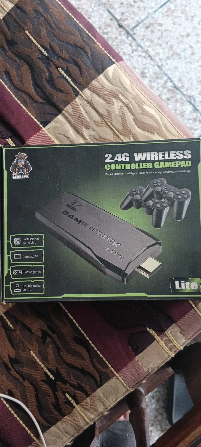 2.4G WIRELESS CONTROLLER GAMEPAD 0
