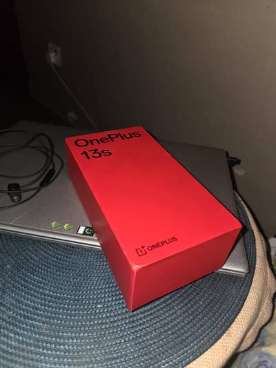 Oneplus 13S - 12GB 512GB (just Box Opened)
