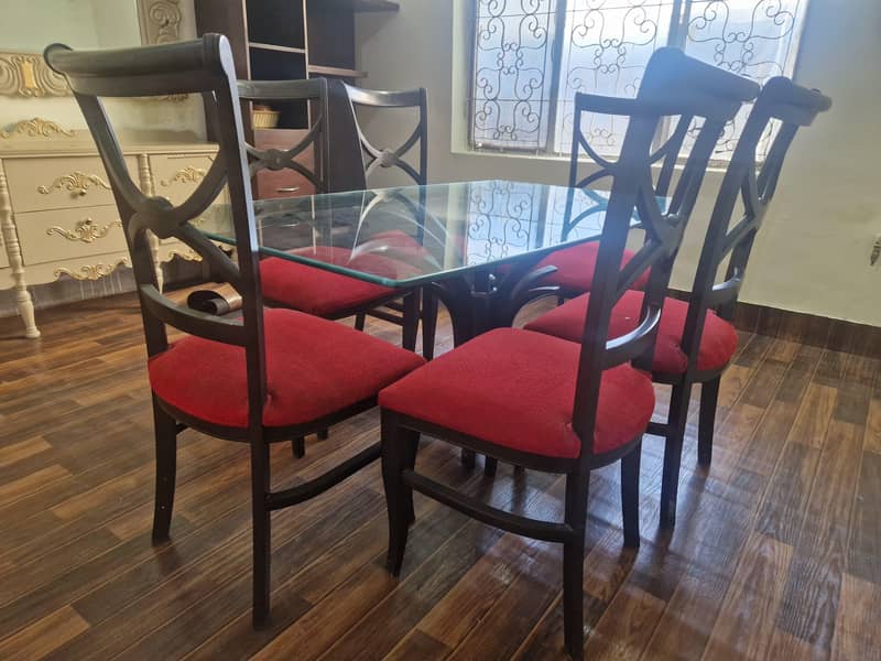 6 seater dining table 0