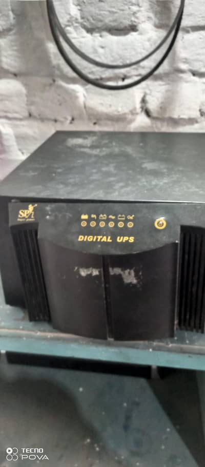 1 years old UPS with working no damage