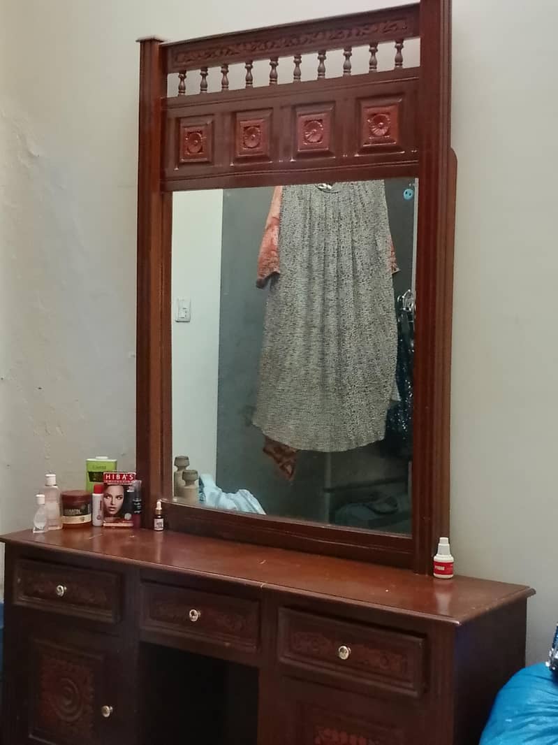 dressing table 3