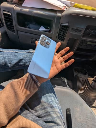 Tecno spark 10 c 4 gb 128gb hy storage bager khula hua ghr ka use hy.