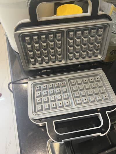 Waffle maker (Breville brand)