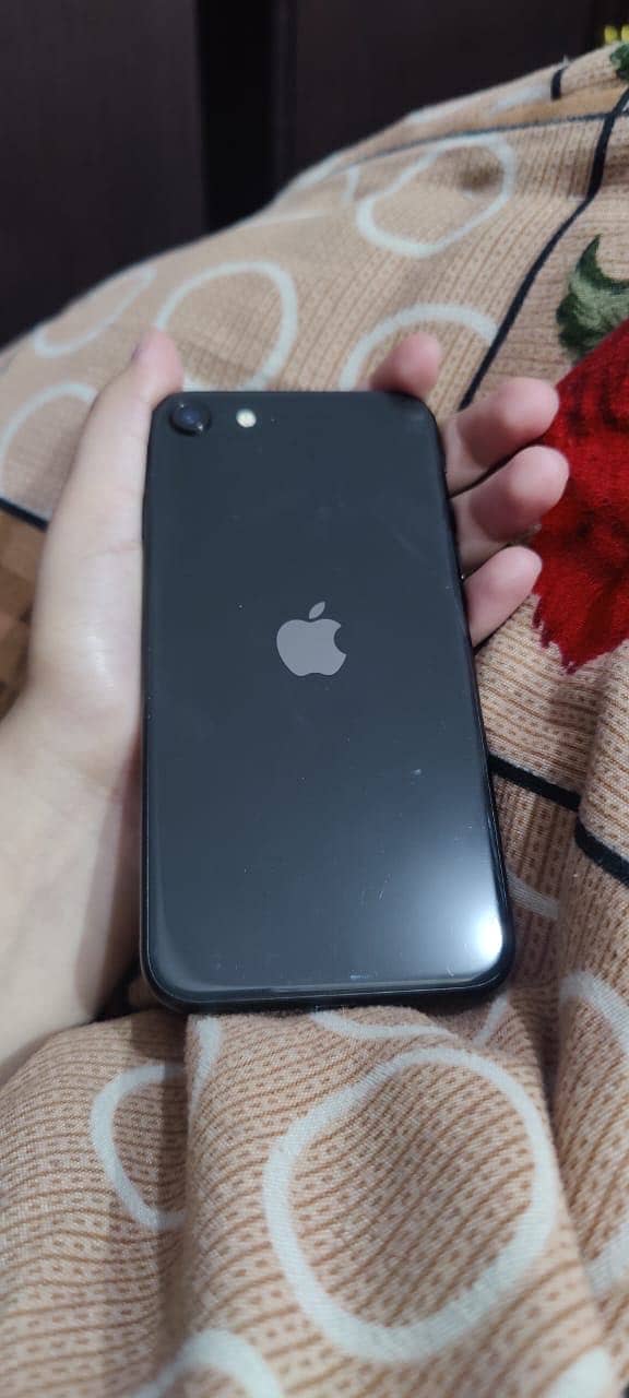 iPhone SE 2 1