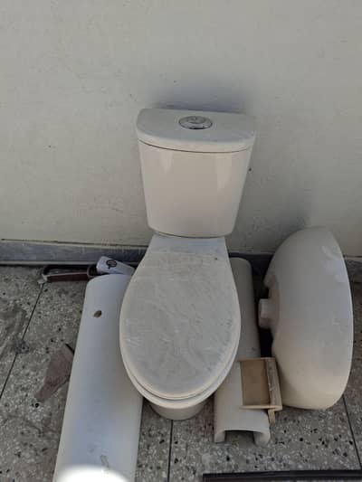 Commode/Toilet