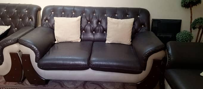 sofa set 7 seater leather good Condition