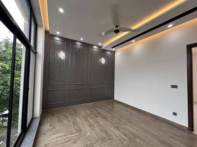 ONE KANAL OUTSTANDING HOUSE AVAILABLE FOR SALE IN WAPDA TOWN