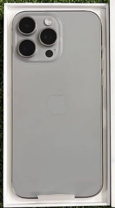 Iphone 15 pro Max Box Pack