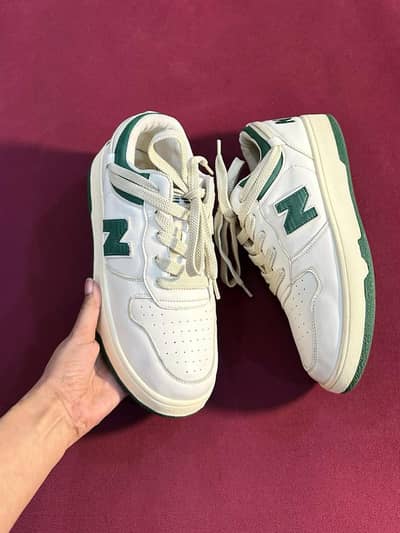 NIKE SNEAKERS or OLD MONEY ZIPPERS